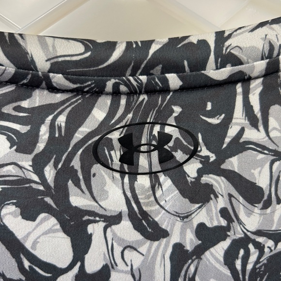 Size xl Under Armour shirt - Picture 3 of 5